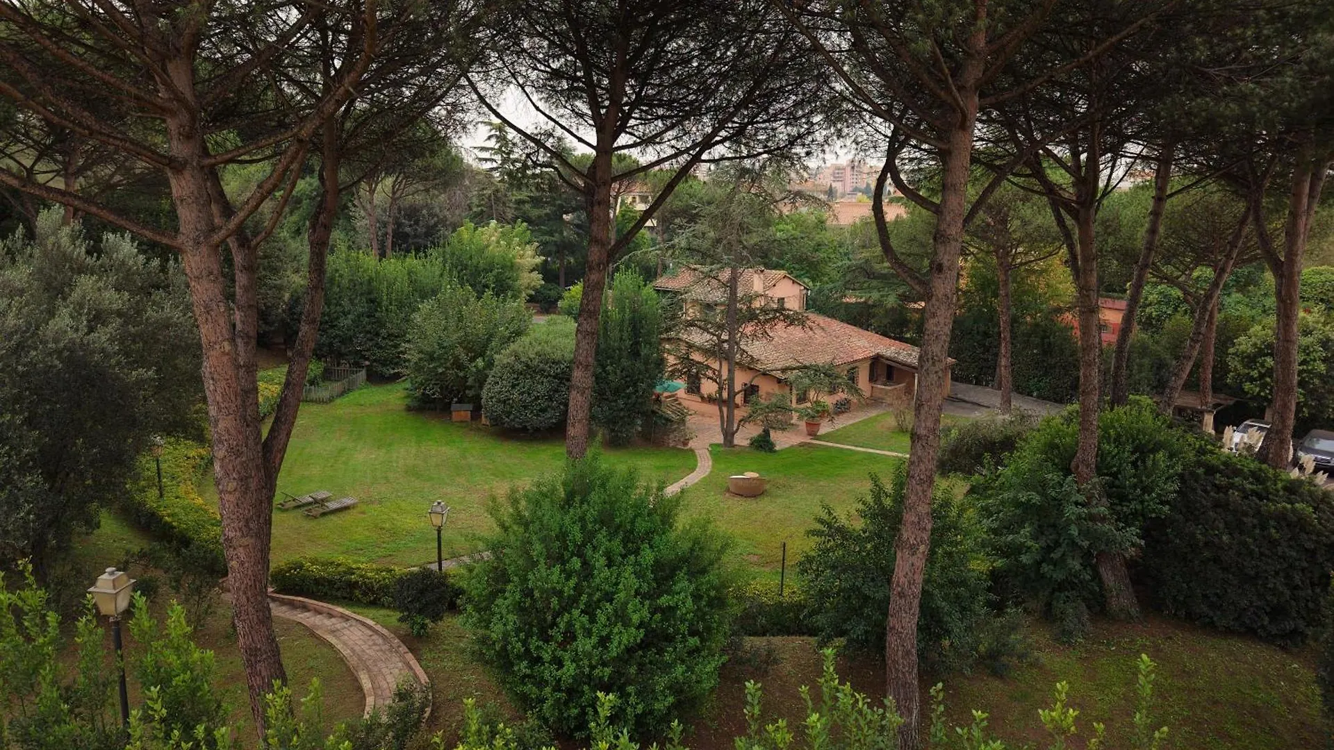 Villa Bovari - Appia Antica Rome Lodge